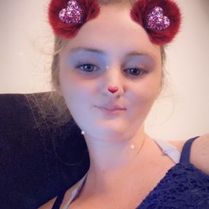 Meet your Posher, Felicia